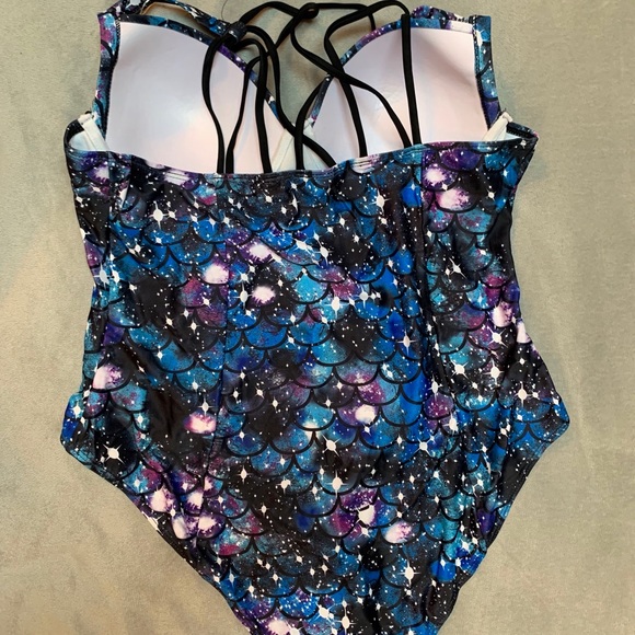 NWT Rosegal Swimsuit - Picture 2 of 8